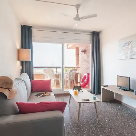 Hotel Pierre And Comarruga 3*