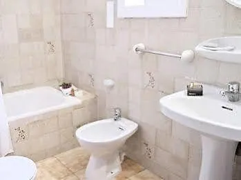 Pierre And 3* Coma-ruga